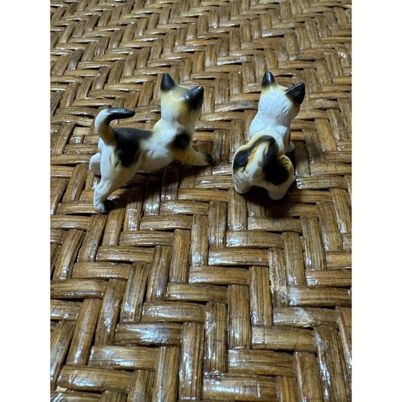 Vintage Ceramic Miniture Calico Cat Figurines Set Of 2 1 1/2" Tall - Picture 3 of 9